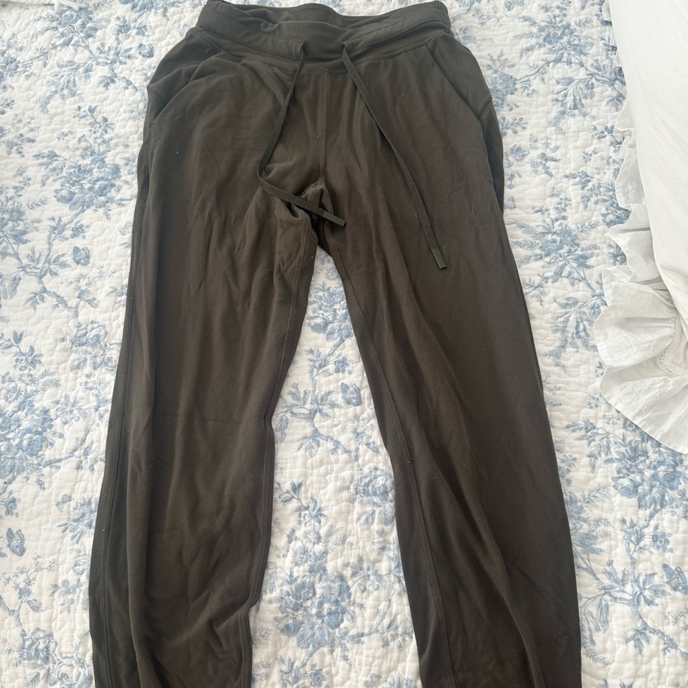 Army Green LuluLemon Jogger Pants Size 4